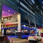 Sukhumvit13 Luxury Suite